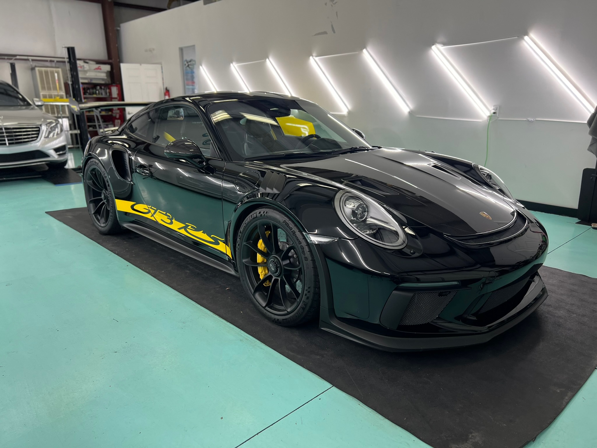 D853DDBD-F7F9-4A51-AFEA-F921600460B3